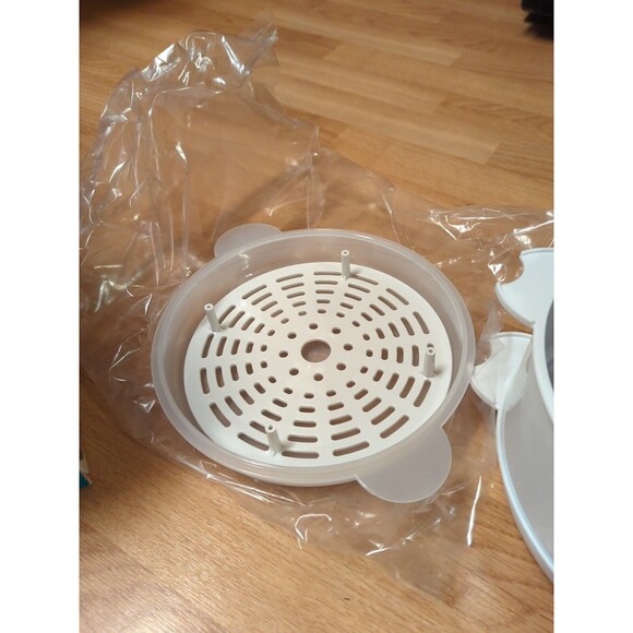 MicroSteamer Kitchenmate Microwave Steamer Kitchen Cooking Tool - Picture 3 of 8